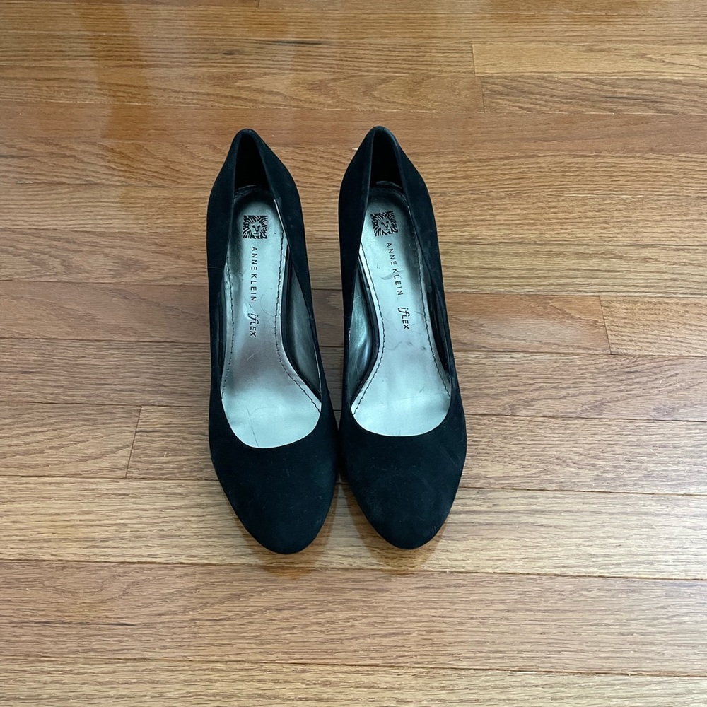 Anne Klein black velvet heels